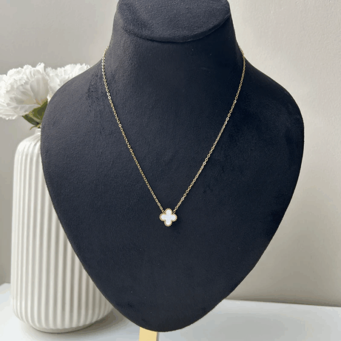 WHITE CLOVER NECKLACE - 18K GOLD-PLATED - Image 2